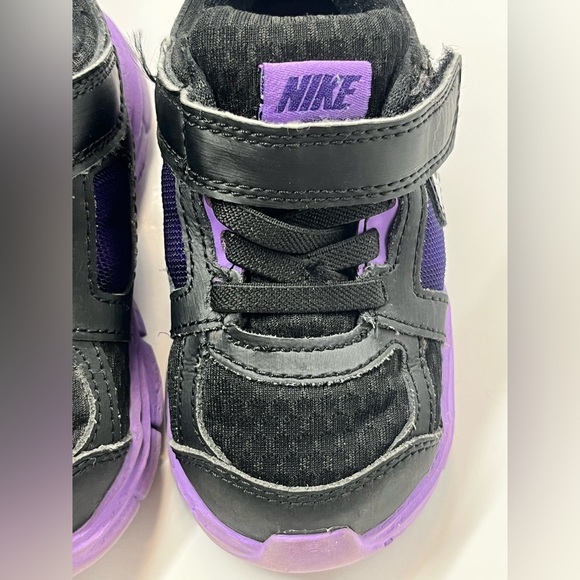Nike Kids Velcro Black and Purple Shoes Baby Toddler Sneakers Size 6C - Picture 6 of 15